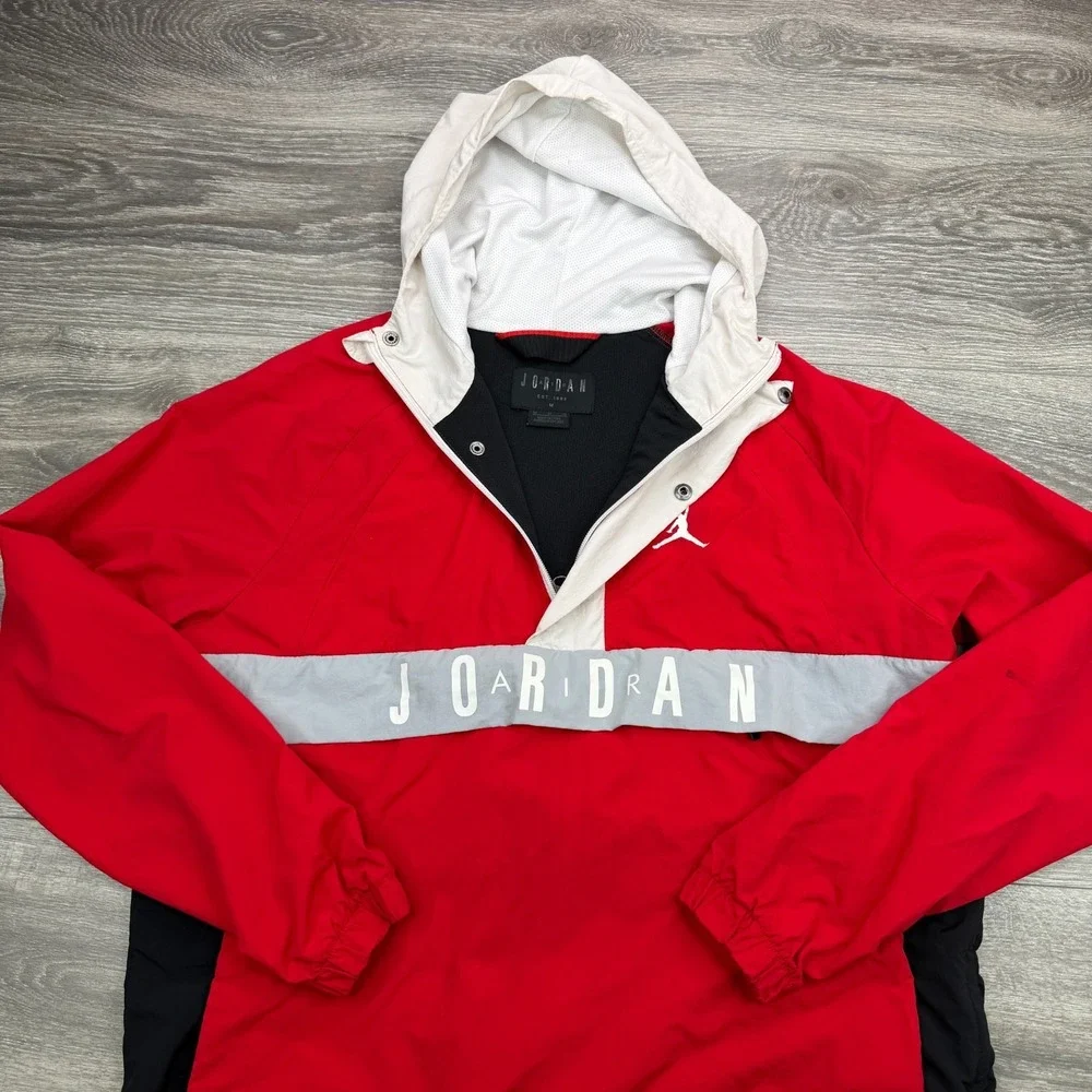 Air Jordan Jacket Mens Medium Red Spellout Windbreaker Jumpman Side Zip Hooded